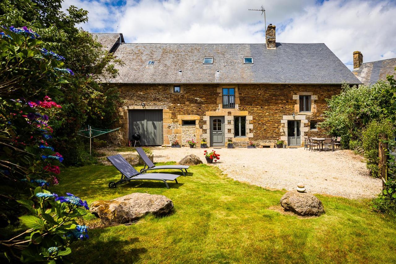 Villa Les prairies du Mont - Le gite de La Chapelle à Sougéal Extérieur photo