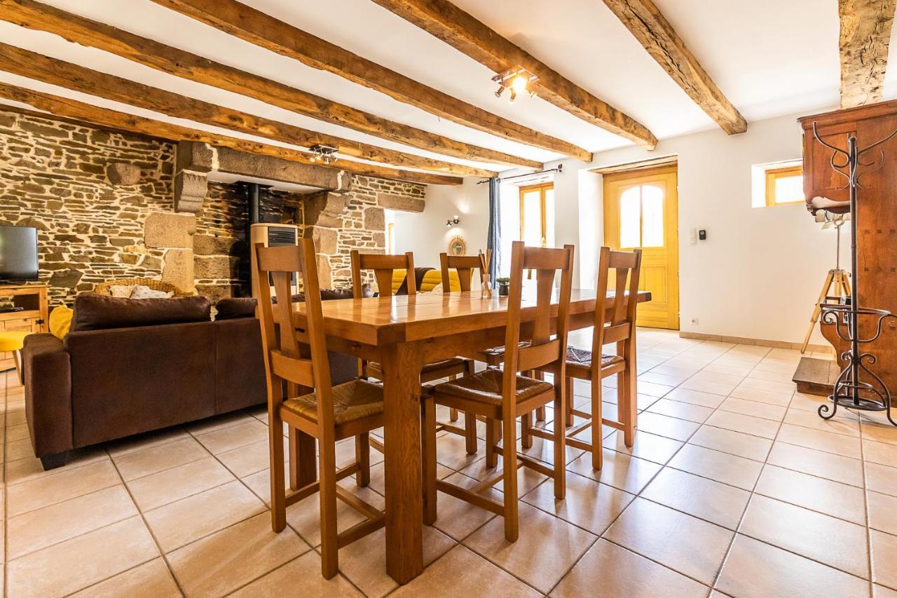 Les prairies du Mont - Le gite de La Chapelle Sougéal Extérieur photo