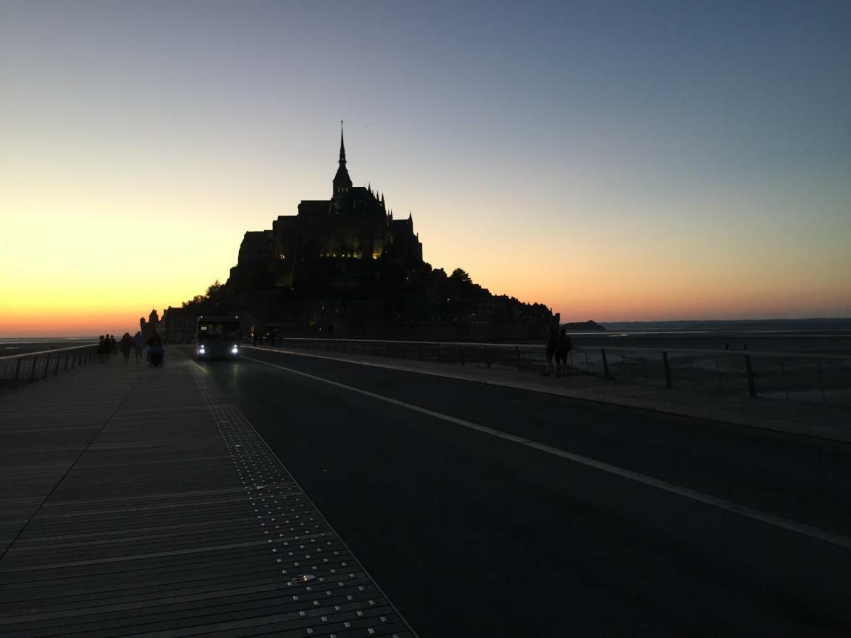 Les prairies du Mont - Le gite de La Chapelle Sougéal Extérieur photo